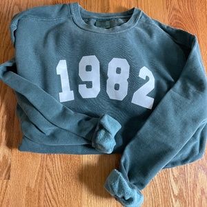 1982 Sweatshirt Size Large